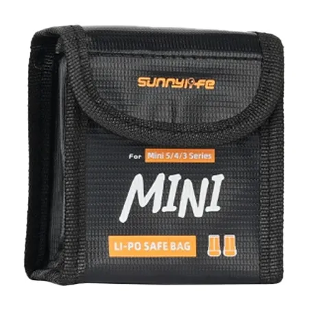 Etui on the Mini 5 Pro's Sunnylife battery (on 2 batteries)